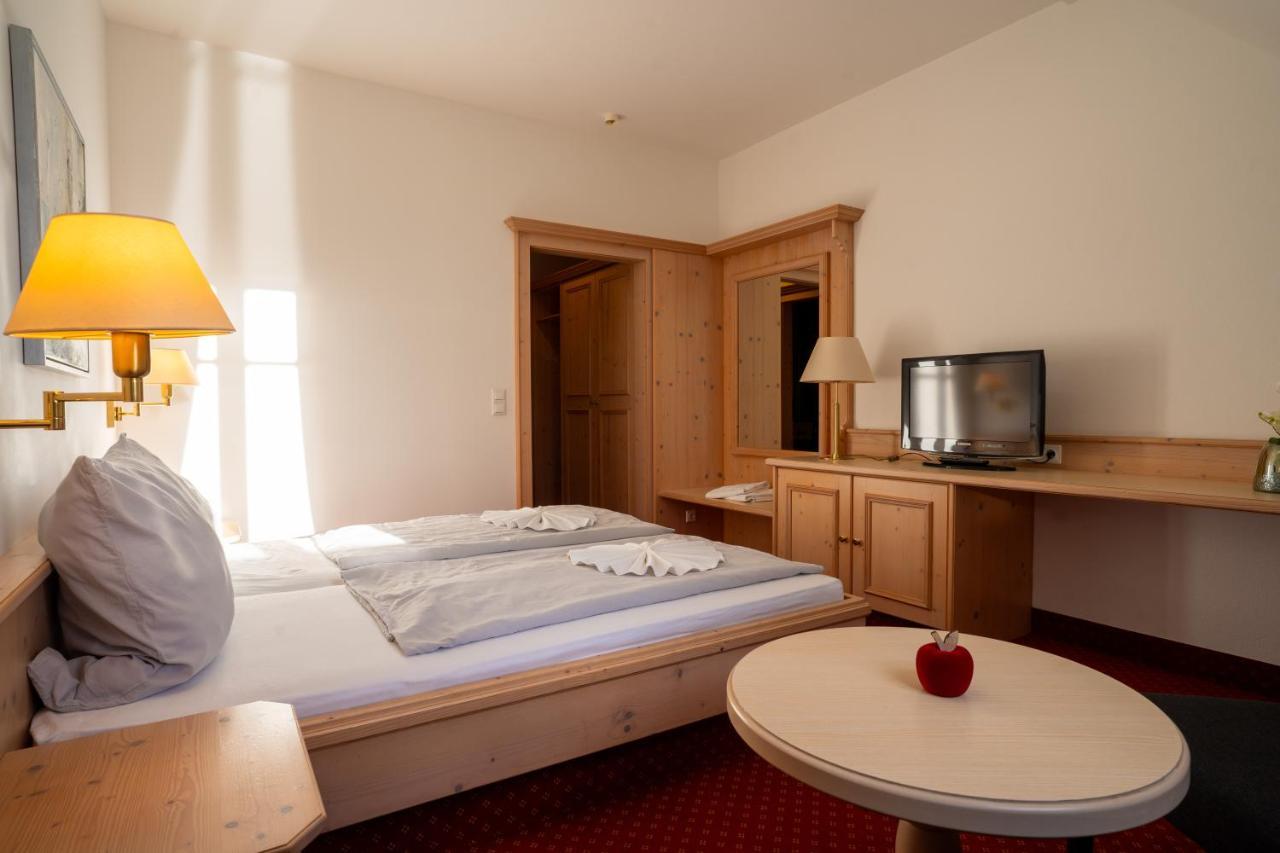 Deutenhof Hotel, Restaurant & Veranstaltung Bad Abbach Bagian luar foto